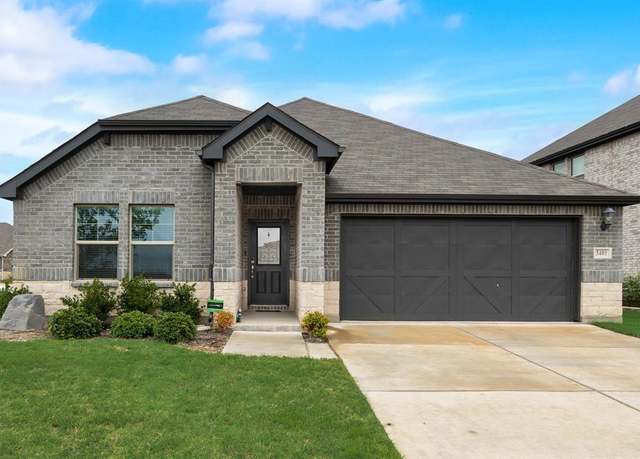 Property at 3401 Triumph Dr, Denton, TX 76207, 4 beds, 3 baths
