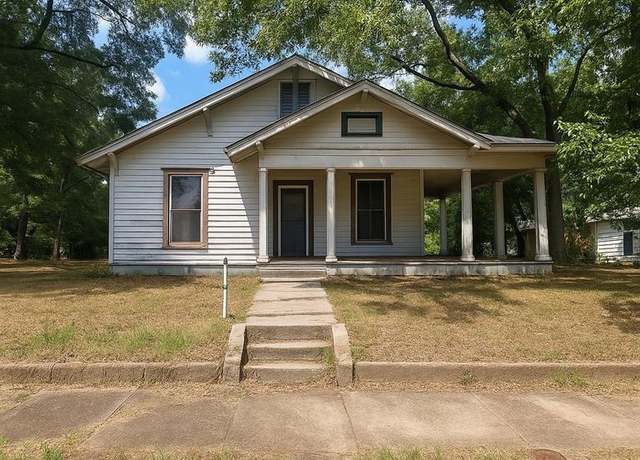 Property at 726 W Sherman St, Paris, TX 75460, 2 beds, 1 bath