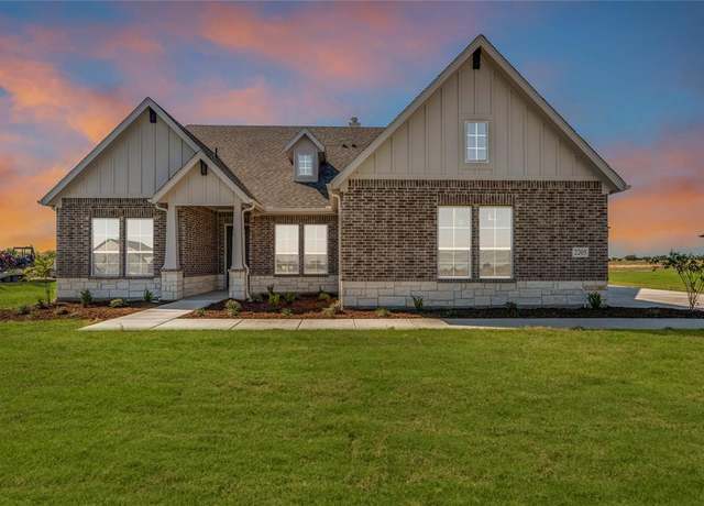 Property at 2205 Meteor Dr, Krum, TX 76249, 4 beds, 3 baths