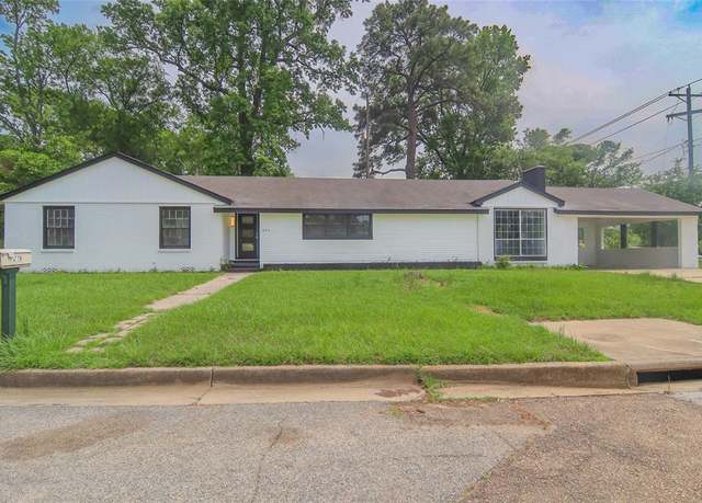 Property at 216 Betty Dr, Longview, TX 75602, 4 beds, 2 baths