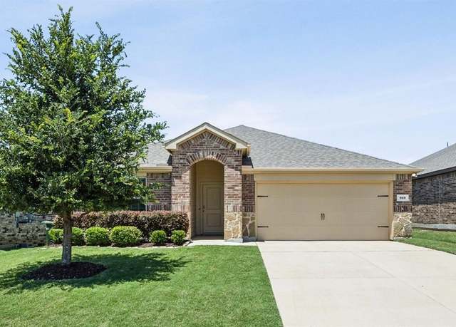 Property at 913 Alton Dr, Aubrey, TX 76227, 4 beds, 3 baths