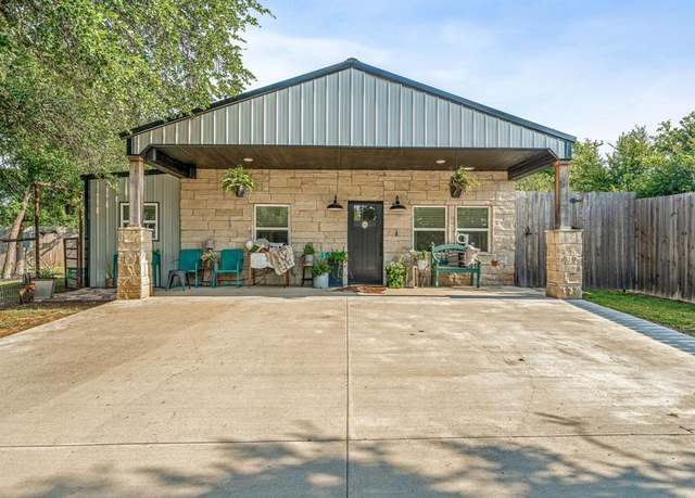 Property at 234 Atwood Rd, Granbury, TX 76049, 3 beds, 2 baths