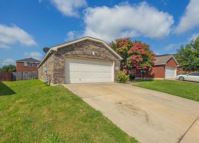 Property at 8132 Tierra Del Sol Rd, Arlington, TX 76002, 3 beds, 2 baths