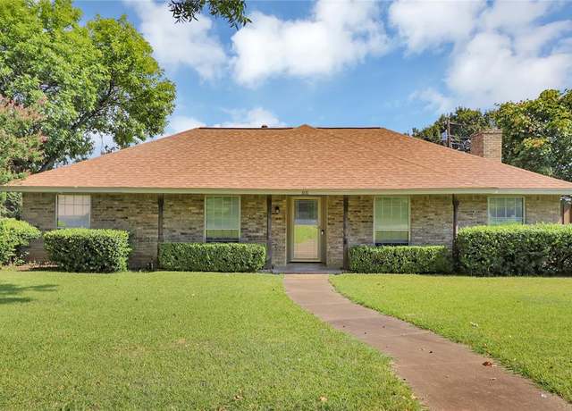 Property at 101 Connie Dr, Desoto, TX 75115, 3 beds, 2 baths