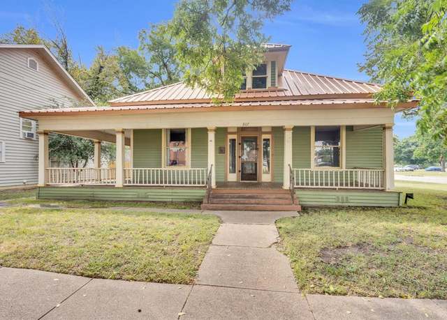 Property at 607 W Brown St, Ennis, TX 75119, 2 beds, 1 bath
