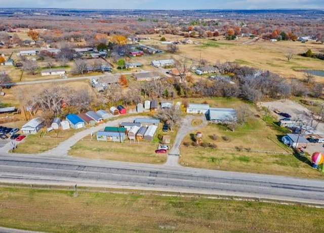 Property at 4861 E Highway 199, Reno, TX 76082, 1 bed, 1.5 baths
