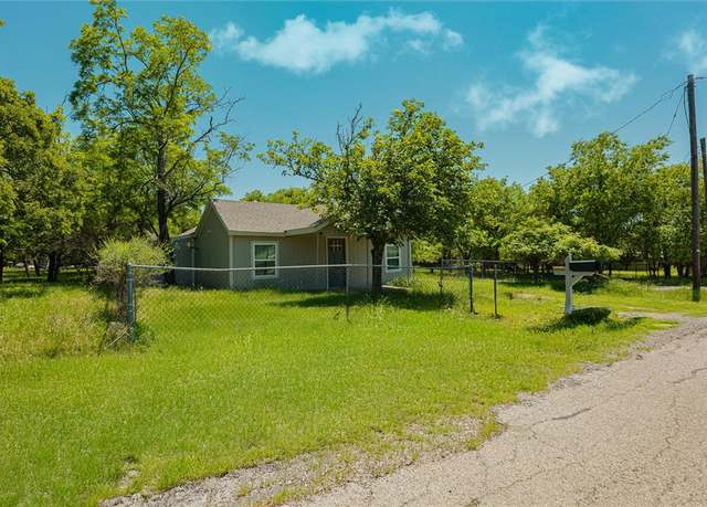Property at 800 Pasadena Blvd, Mineral Wells, TX 76067, 2 beds, 1 bath