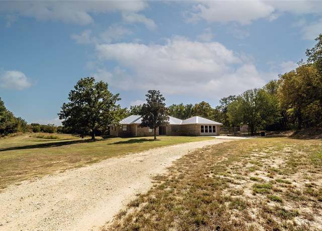 Property at 2765 Fm 3206, Saint Jo, TX 76265, 4 beds, 3 baths