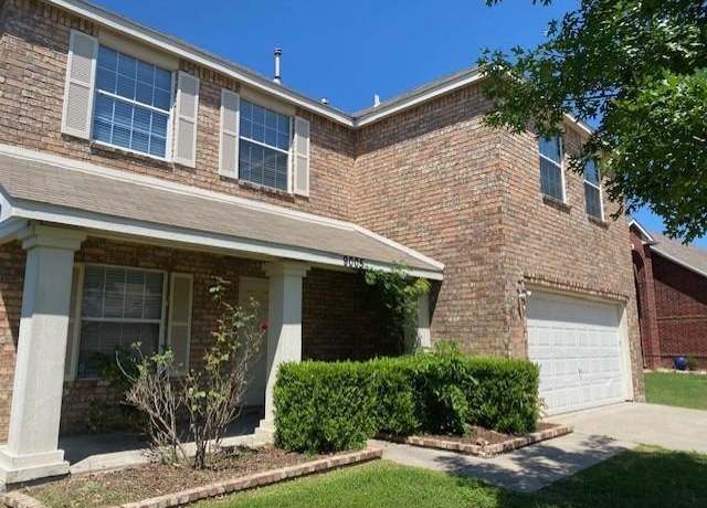 Property at 9005 Belvedere Dr, Fort Worth, TX 76244, 3 beds, 2.5 baths