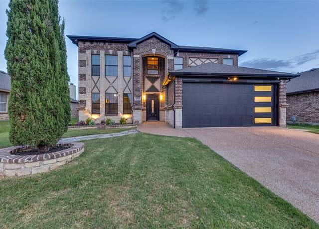 Property at 14124 Rodeo Daze Dr, Fort Worth, TX 76052, 4 beds, 3.5 baths