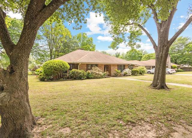 Property at 3920 Morningside Dr, Paris, TX 75462, 3 beds, 2.5 baths