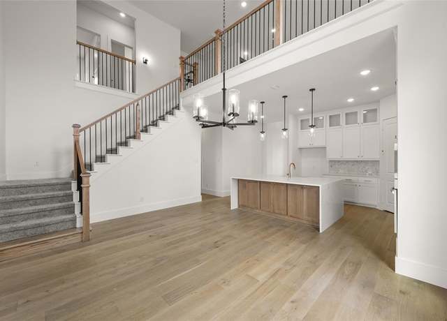 Property at 804 Zenica Dr, Aledo, TX 76008, 4 beds, 3.5 baths