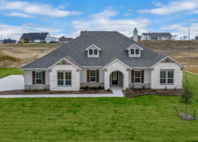 Property at 41 Yosemite Trl, Valley View, TX 76272, 4 beds, 2.5 baths