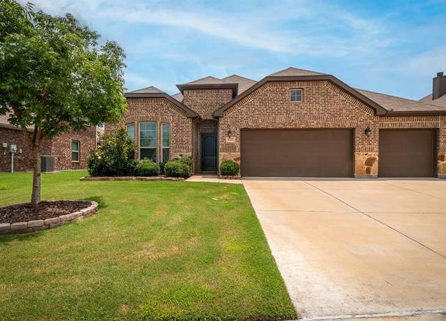 Property at 127 Chaco Dr, Forney, TX 75126, 3 beds, 2 baths