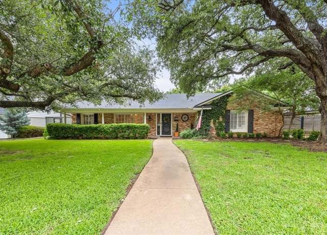Property at 4517 Cloudview Rd, Fort Worth, TX 76109, 4 beds, 3 baths