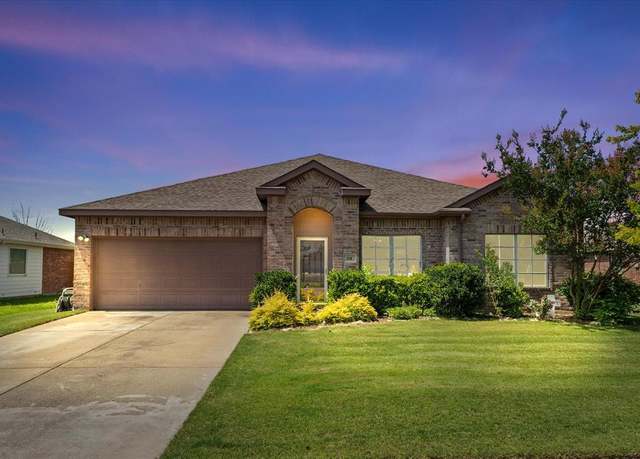 Property at 118 Independence Trl, Forney, TX 75126, 3 beds, 2 baths