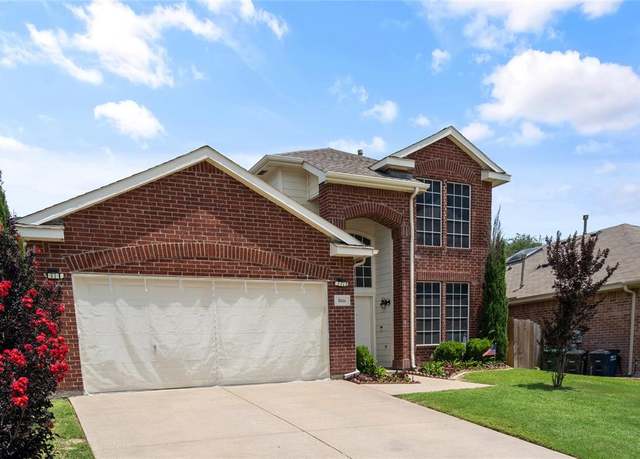 Property at 5616 Cottage Dr, Fort Worth, TX 76135, 4 beds, 2.5 baths