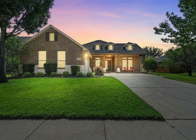 Property at 8003 Summerleaf Dr, Arlington, TX 76001, 3 beds, 2.5 baths