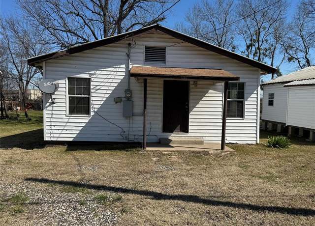 Property at 1017 S 15th St, Corsicana, TX 75110, 2 beds, 1 bath