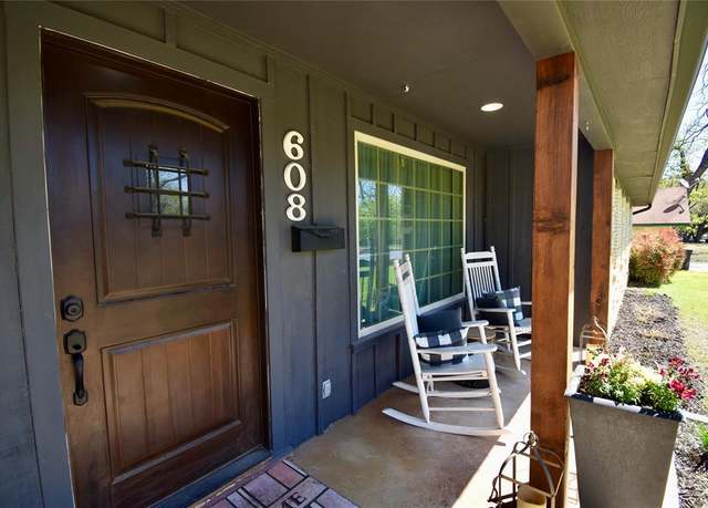 Property at 608 Grand Ave, Brady, TX 76825, 4 beds, 3 baths
