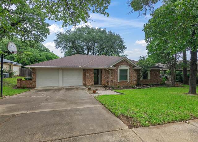 Property at 2920 Tangle Oaks Ct, Bedford, TX 76021, 3 beds, 2 baths