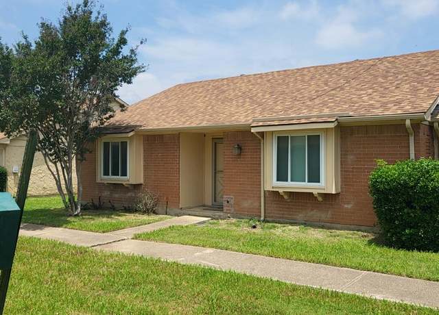 Property at 56 E Mountain Creek Dr #22, Grand Prairie, TX 75052, 3 beds, 2 baths