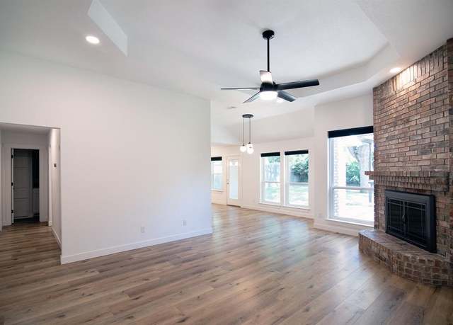 Property at 2523 Satinwood Ct, Arlington, TX 76001, 3 beds, 2 baths