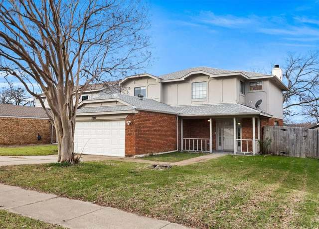 Property at 1827 Sonnet Dr, Grapevine, TX 76051, 4 beds, 2.5 baths