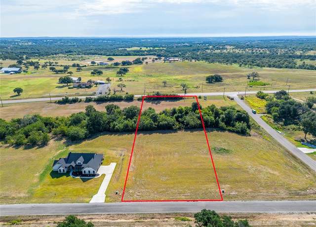 Property at 2004 Carrie Ct, Weatherford, TX 76088