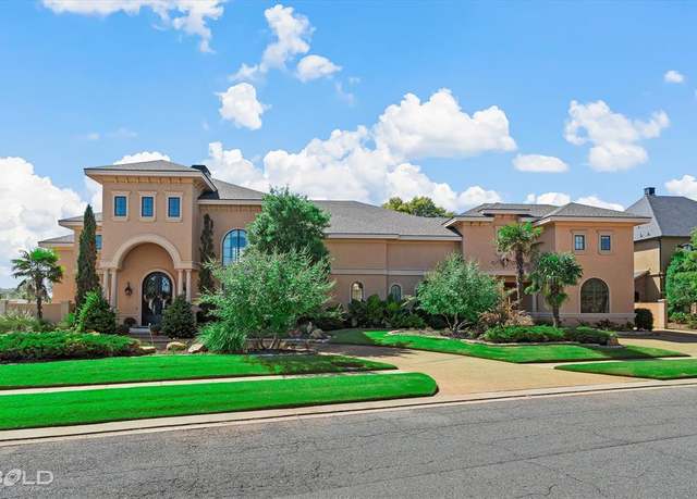 Property at 207 N Beach Dr, Bossier City, LA 71111, 6 beds, 7.5 baths