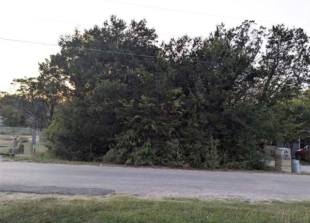 Property at 914 Indian Creek Dr, Granbury, TX 76048