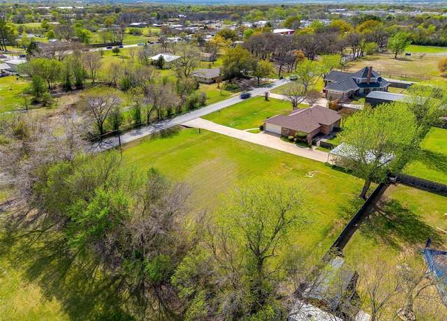 Property at 4709 Oak Grove Rendon Rd, Burleson, TX 76028, 4 beds, 2 baths