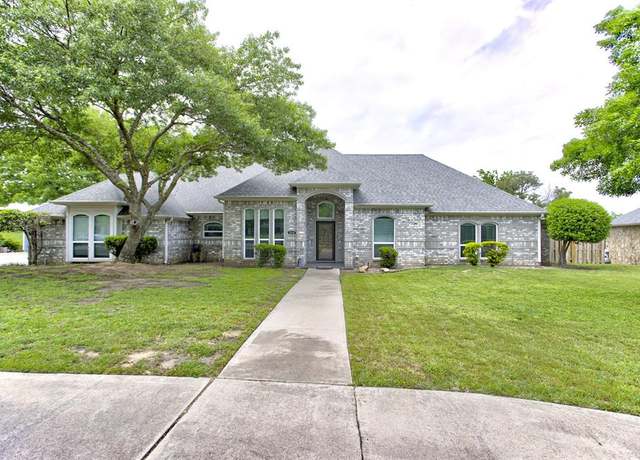Property at 235 Valley Ranch Rd, Weatherford, TX 76087, 4 beds, 3 baths