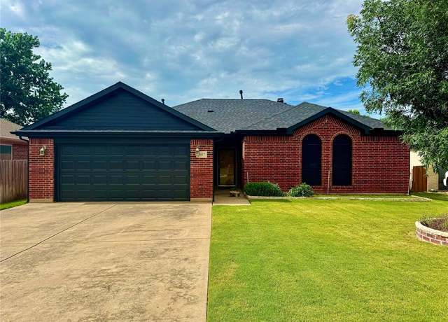 Property at 1417 Loma Linda Ter, Corinth, TX 76210, 3 beds, 2 baths