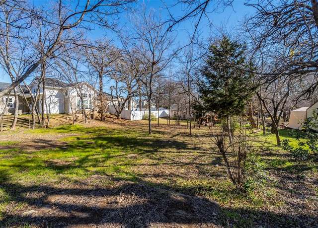 Property at 206 Wilson St, Lake Dallas, TX 75065