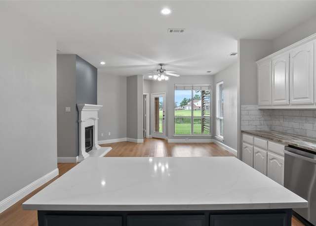 Property at 10833 Hawks Landing Rd, Fort Worth, TX 76052, 3 beds, 2 baths