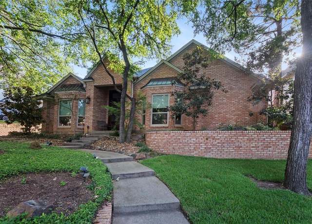 Property at 3808 Hillside Trl, Grapevine, TX 76051, 4 beds, 3 baths
