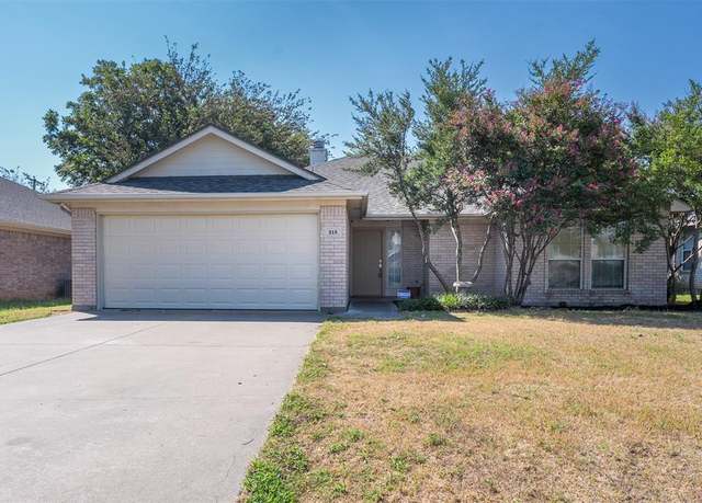 Property at 315 Odell St, Cleburne, TX 76033, 3 beds, 2 baths