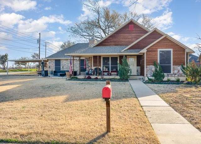 Property at 622 Brockett St, Aubrey, TX 76227, 3 beds, 2 baths