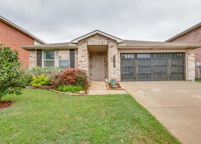Property at 1937 Ramada Trl, Fort Worth, TX 76247, 4 beds, 2 baths