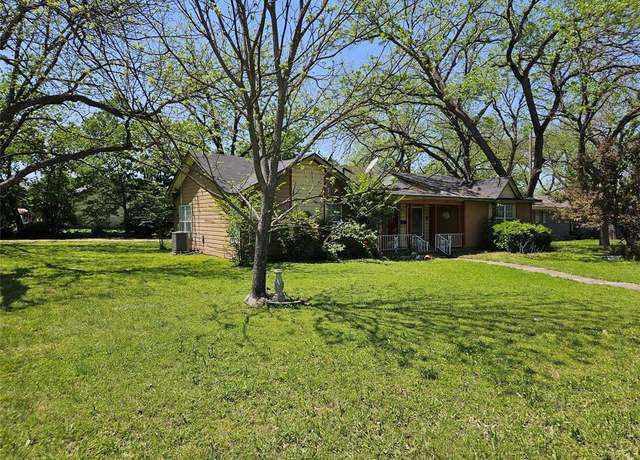 Property at 415 S Avenue K, Clifton, TX 76634, 3 beds, 2 baths