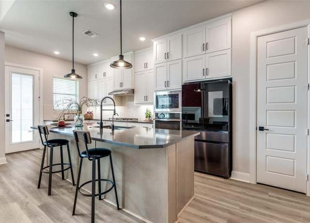 Property at 2613 Runhappy Ct, Celina, TX 75009, 4 beds, 3.5 baths