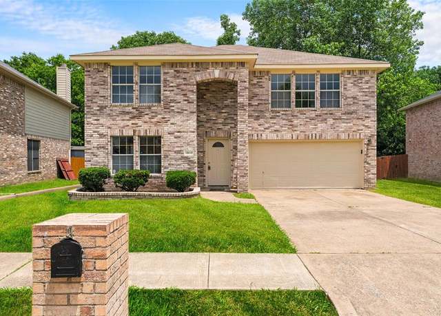 Property at 1817 Cedarbriar Dr, Mesquite, TX 75181, 4 beds, 2.5 baths