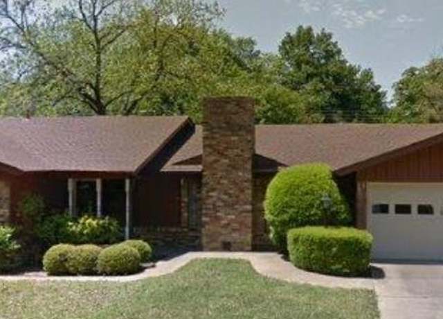 Property at 1125 Mary Dr, Hurst, TX 76053, 3 beds, 2.5 baths