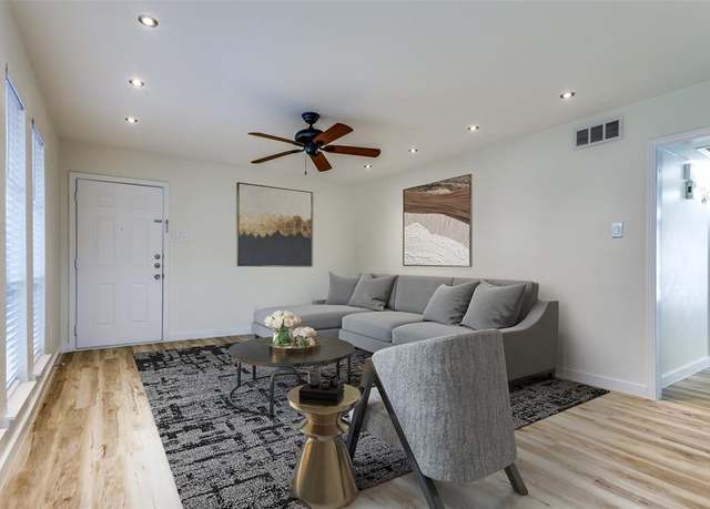 Property at 5844 Sandhurst Ln Unit D, Dallas, TX 75206, 2 beds, 2 baths