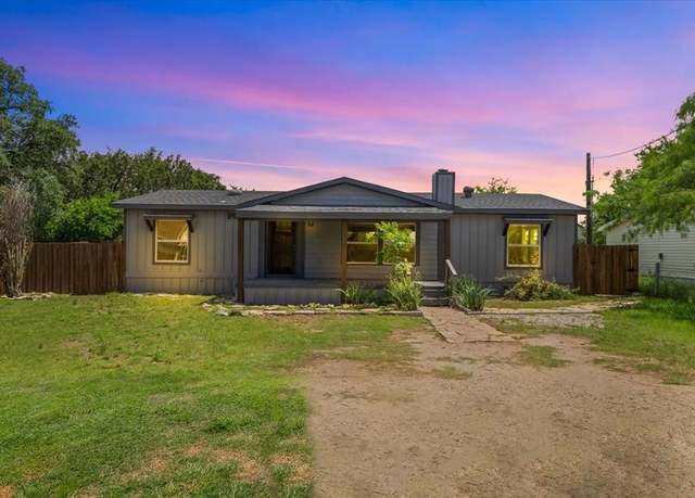 Property at 5120 San Marcos Ct, Granbury, TX 76048, 3 beds, 2 baths