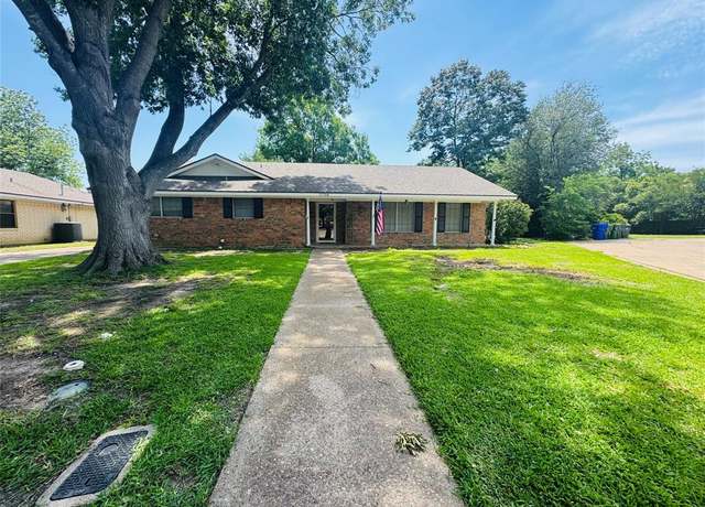 Property at 5708 Lakemont Cir, Waco, TX 76710, 3 beds, 2.5 baths