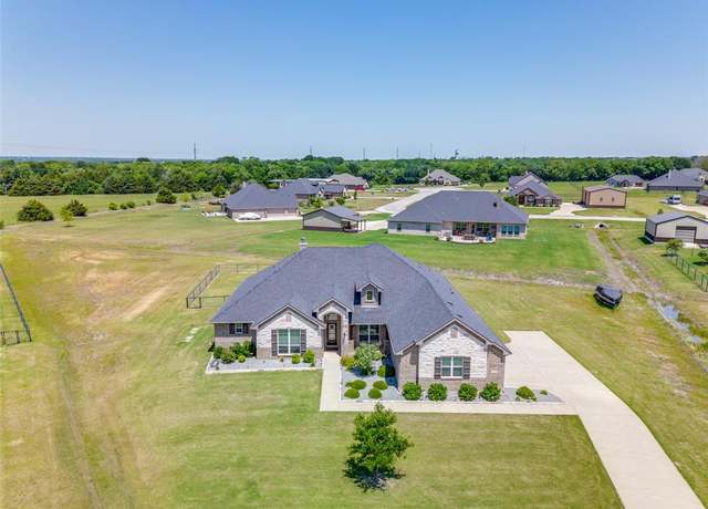 Property at 119 Cottonwood Ct, Van Alstyne, TX 75495, 4 beds, 3 baths