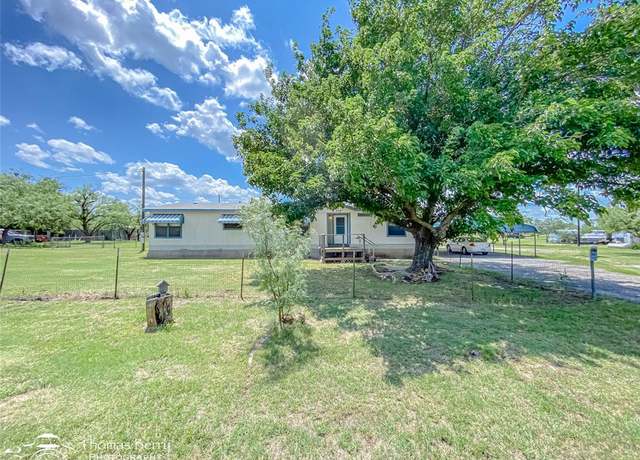 Property at 404 Spring Creek Rd, Abilene, TX 79601, 3 beds, 2 baths