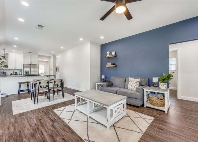 Property at 800 N Broughton St, Sherman, TX 75090, 3 beds, 2 baths
